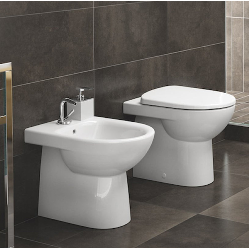 Bidet filo parete monoforo con kit fissaggio incluso bianco ceramica design moderno bagno elegante