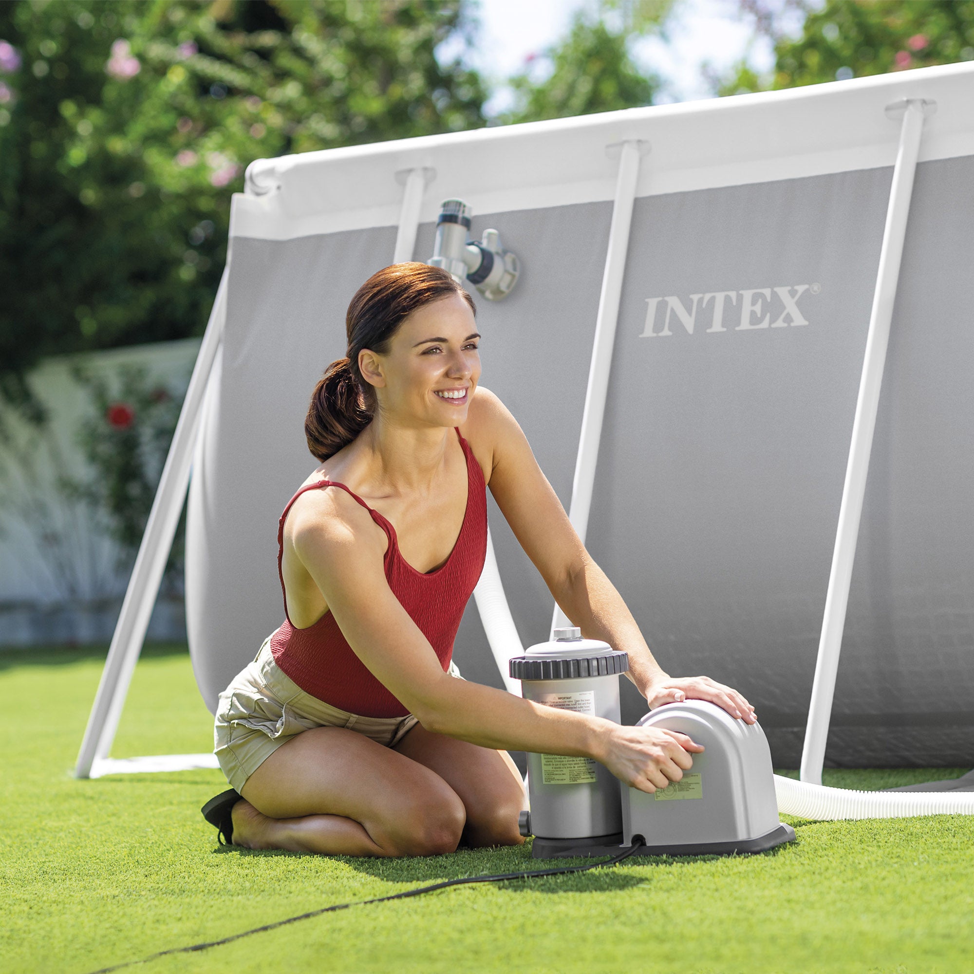 Pompe filtrante à cartouche pour piscines jusqu'à 16 000 litres INTEX28636 
