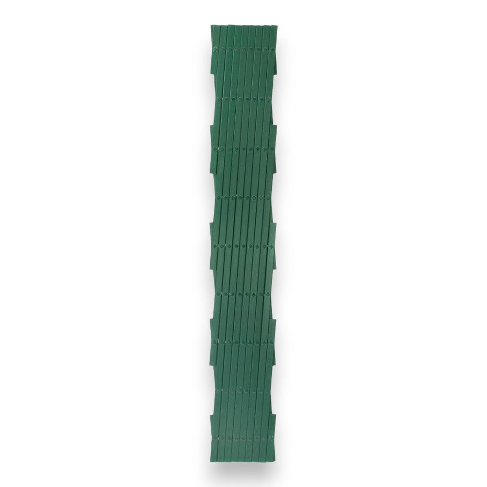 Treillis extensible en résine en bandes pour terrasses et balcons