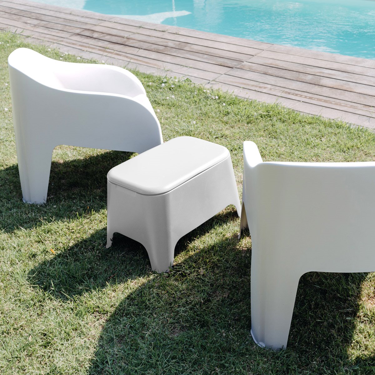 Toomax Petra élégant fauteuil de jardin empilable en résine effet lisse 