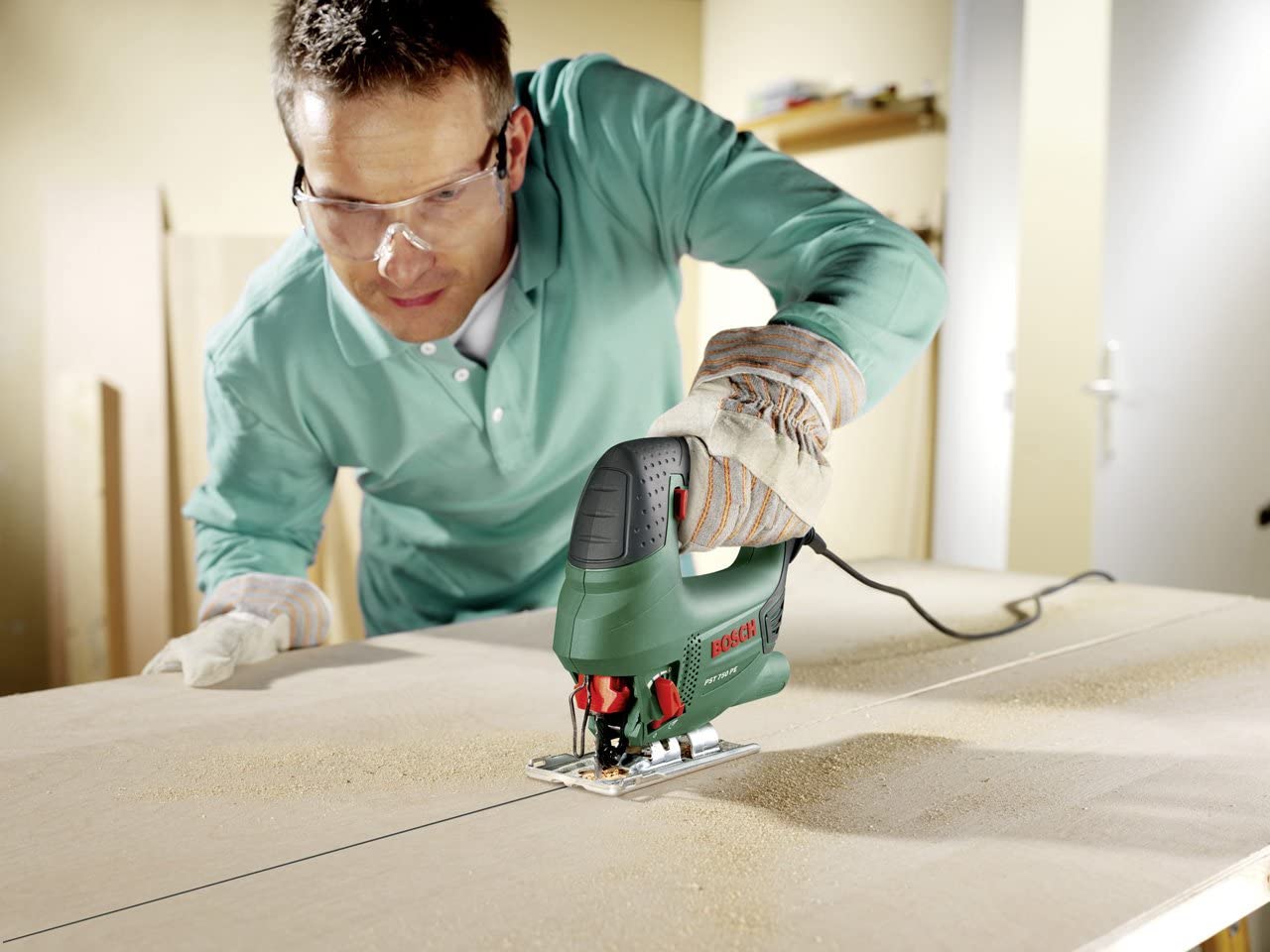 Scie sauteuse compacte universelle 530W BOSCH PST750PE