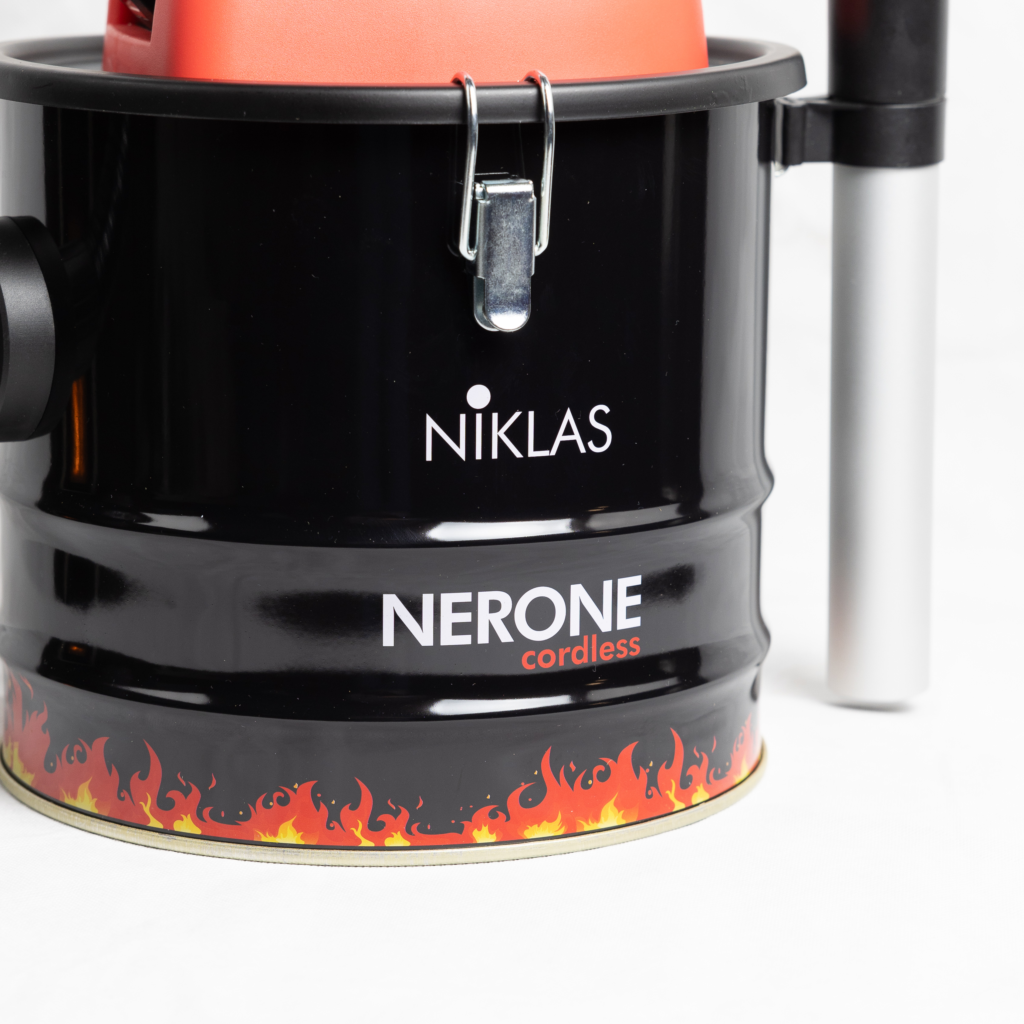 Aspirateur à cendres sur batterie 110 W avec filtre HEPA pour nettoyer les poêles et cheminées 10 litres Niklas Nerone
