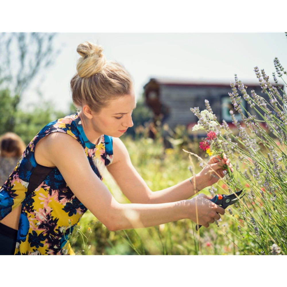 Sécateur de jardin GARDENA avec coupe bypass et verrouillage de sécurité 
