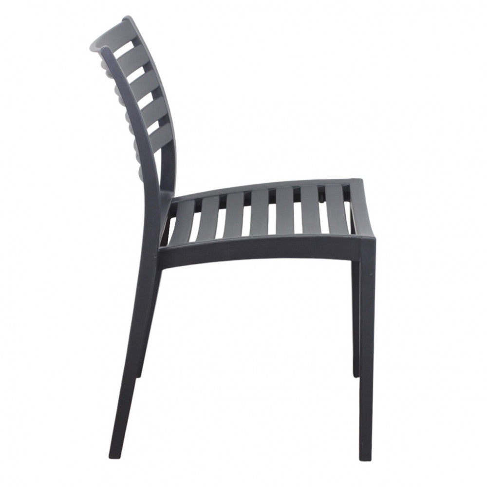 Sedia impilabile in polipropilene 42,5x49xH78 cm con design moderno Curvìa