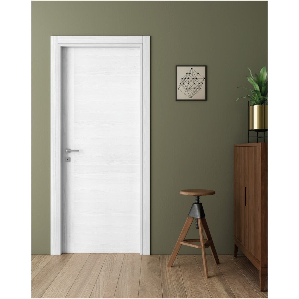 Porte battante réversible en bois de sapin blanc avec renforts 
