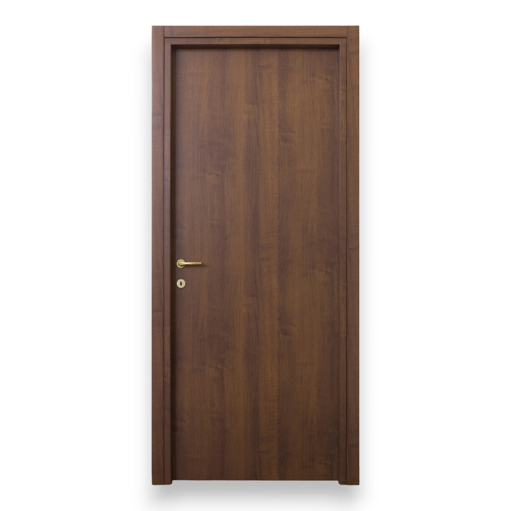 Porte battante nationale réversible en noyer en bois de sapin avec renforts marron