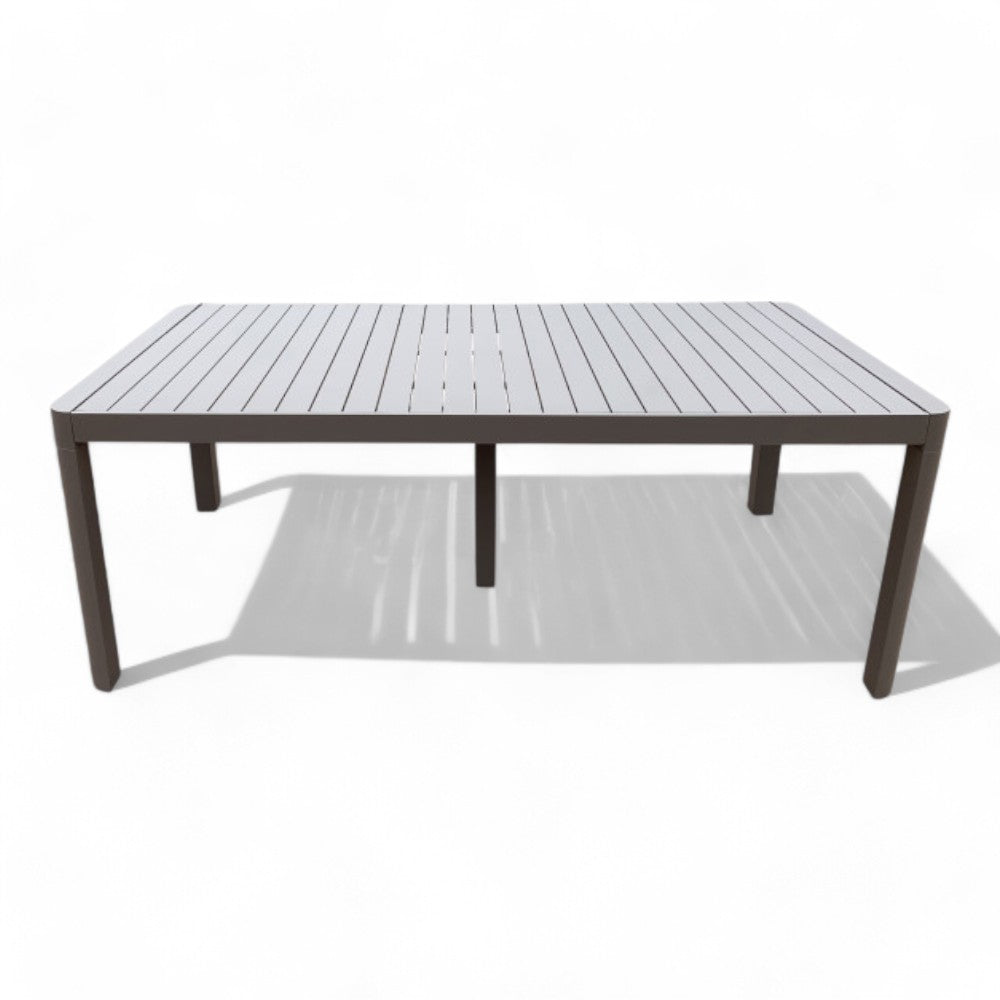 Table d'extérieur en aluminium taupe extensible jusqu'à 3,20 mètres avec plateau à lattes Malaga