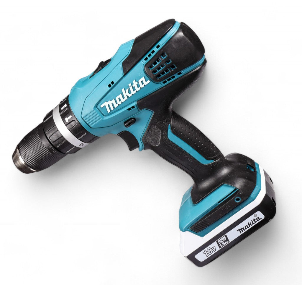 Perceuse-visseuse sans fil HP457DWE Makita 18v 1,5ah avec 2 batteries