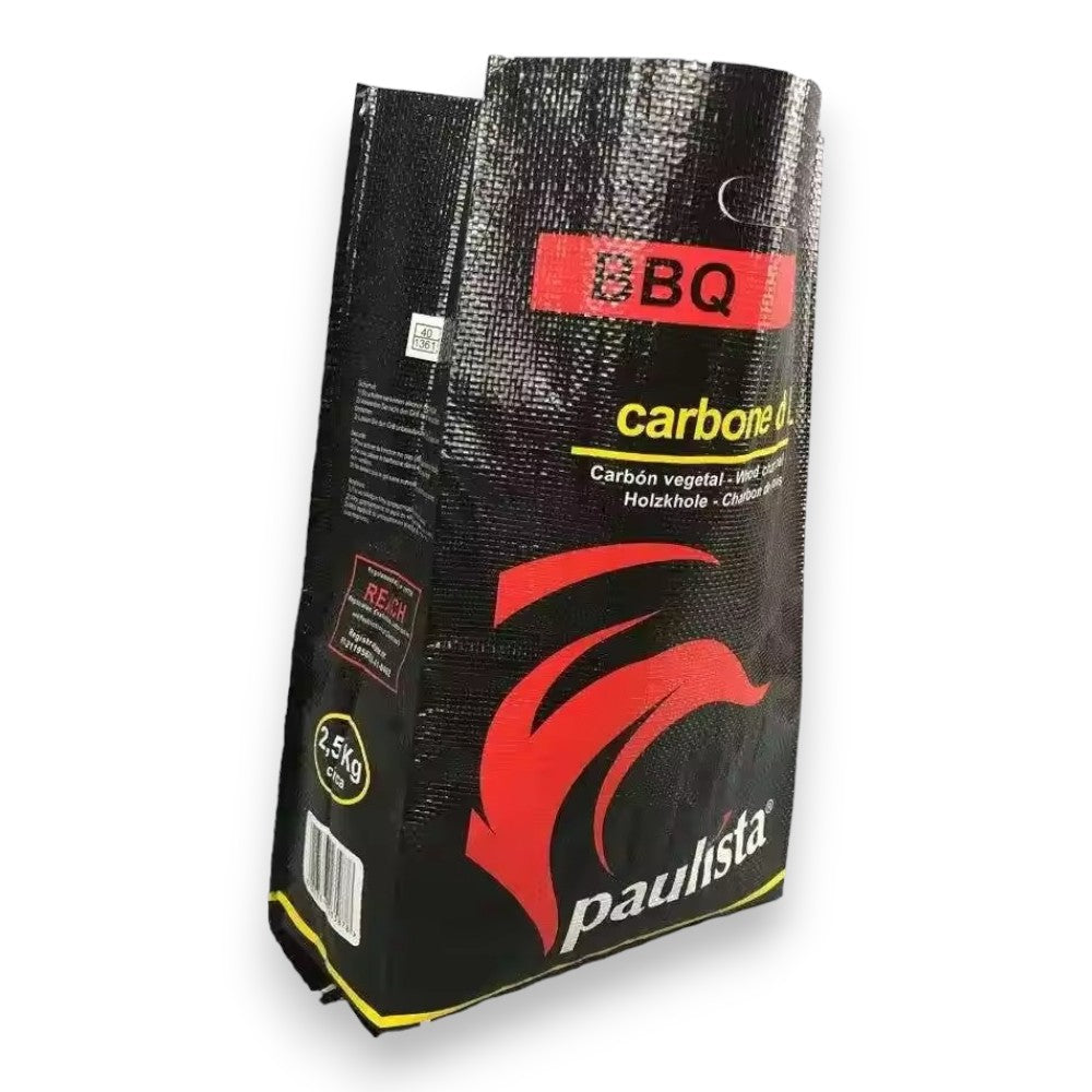 Charbon de bois pour la cuisson des aliments au barbecue