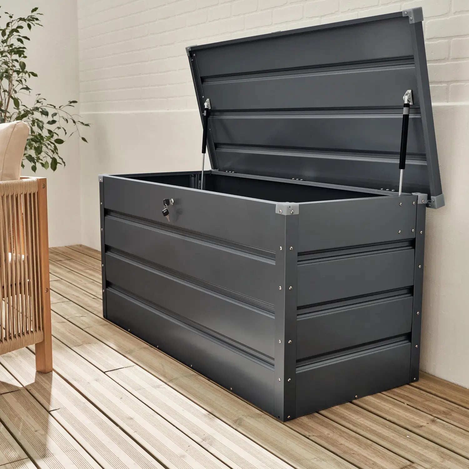 Coffre extérieur moderne en aluminium 130x60 cm avec serrure Steel Magic 