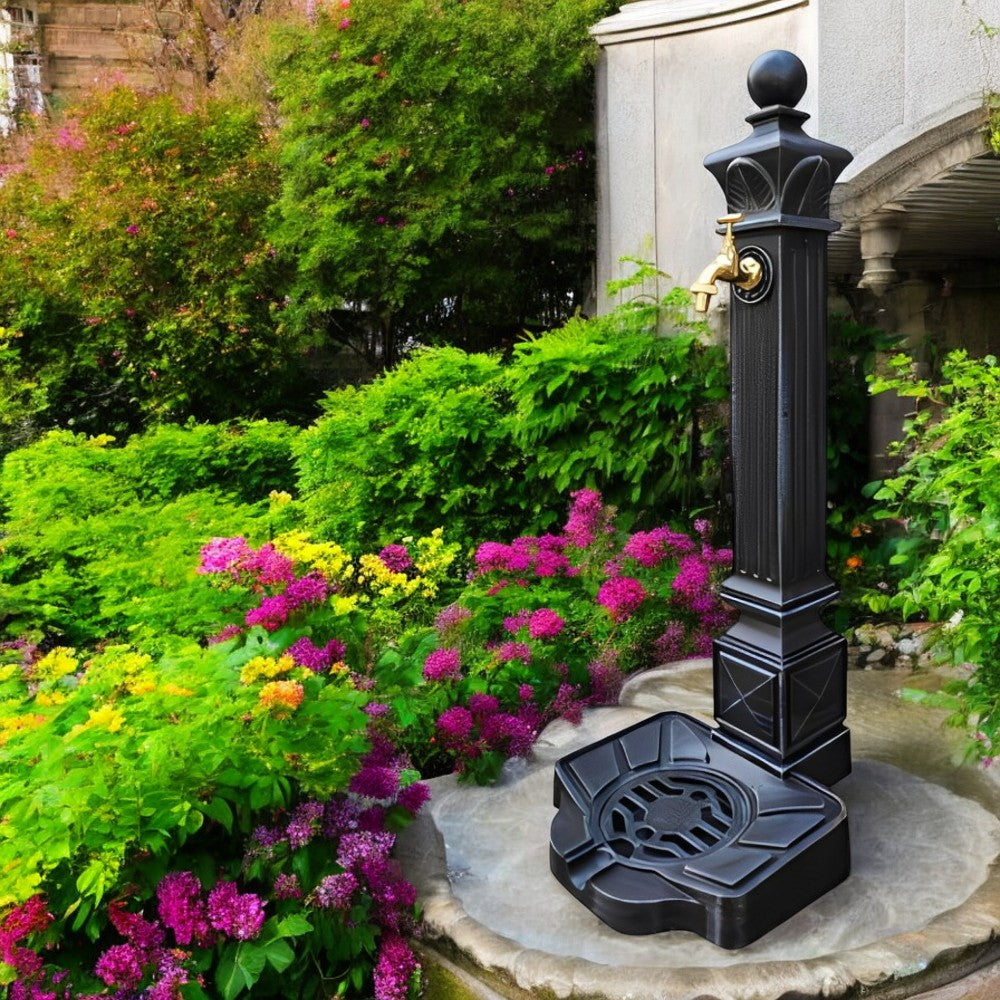 Fontana da giardino h82 cm in alluminio pressofuso antracite effetto antico con rubinetto dorato in ottone Venere
