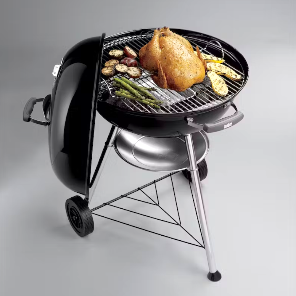 Barbecue à charbon rond avec roulettes et grille en acier chromé d'origine WEBER COMPACT KETTLE