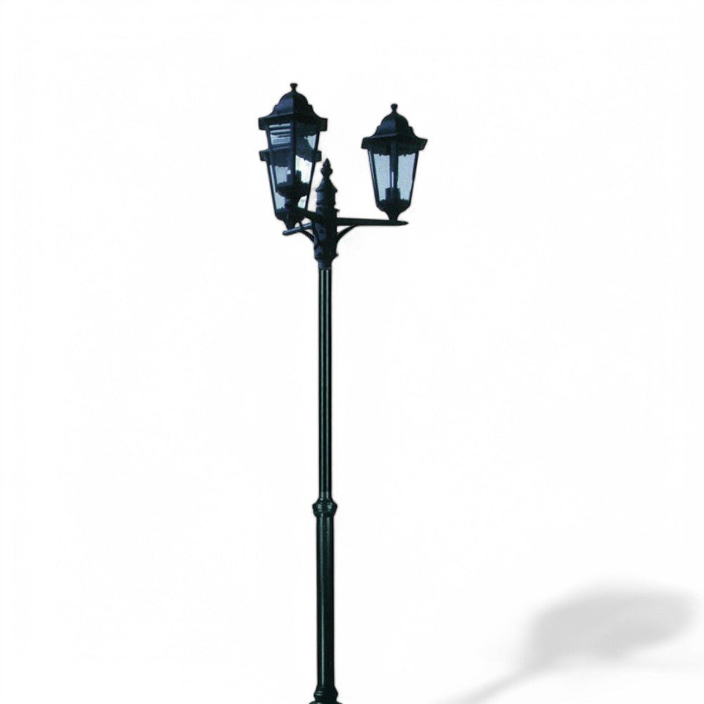 Lampadaire 3 lumières sur poteau modèle Berlin - 3X100w IP44 cm.230h. couleur noire