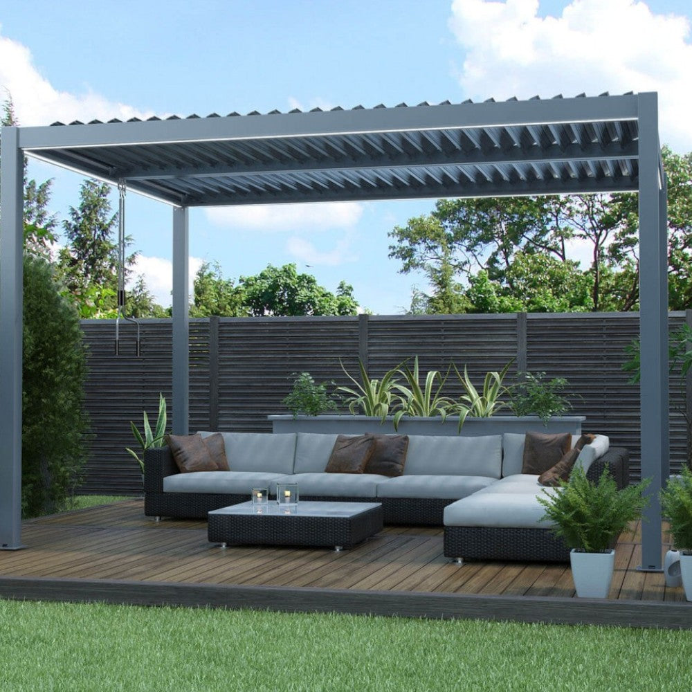 Pergola bioclimatica 3x3 mt. in alluminio con copertura a lamelle frangisole divise in due sezioni resistente alle intemperie