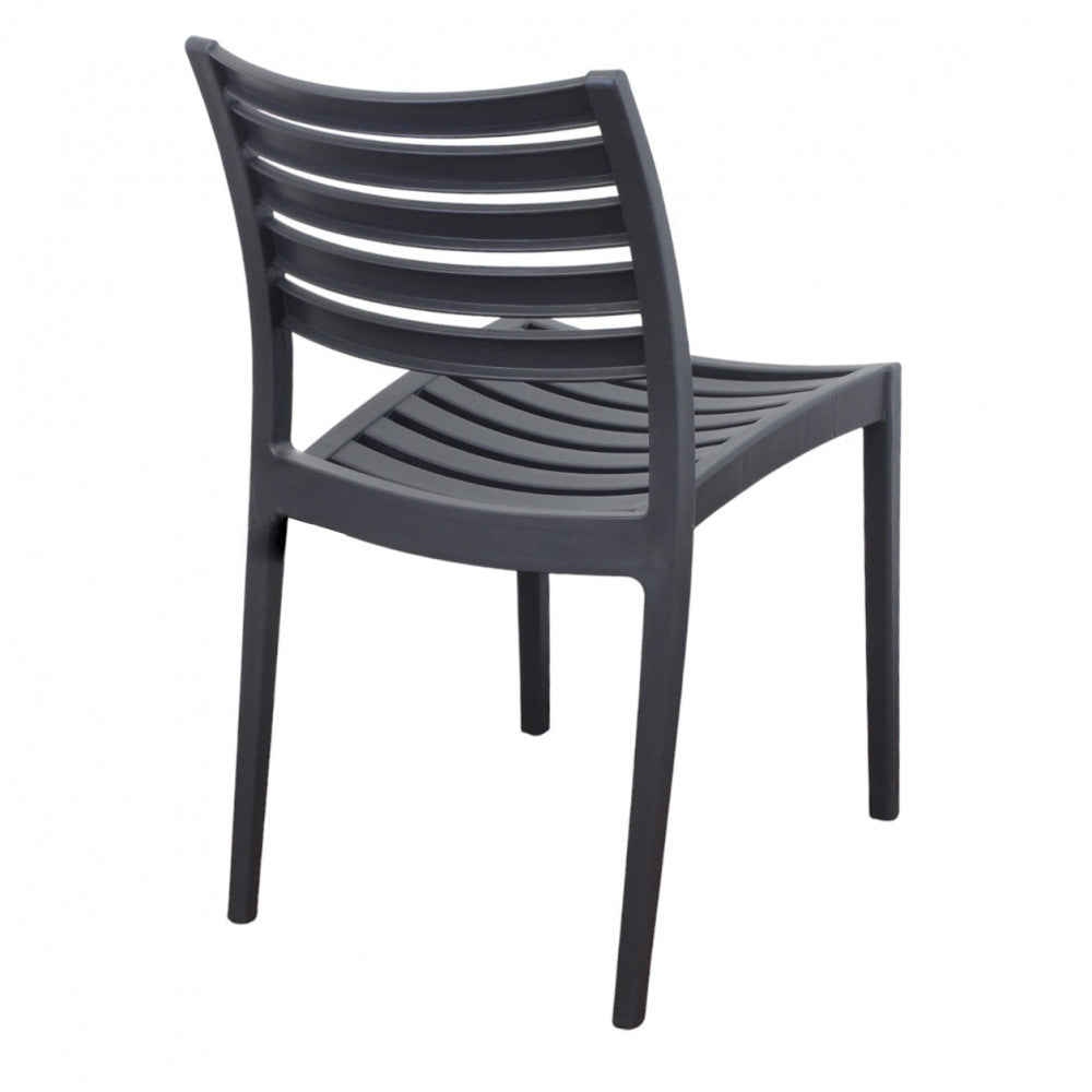Sedia impilabile in polipropilene 42,5x49xH78 cm con design moderno Curvìa