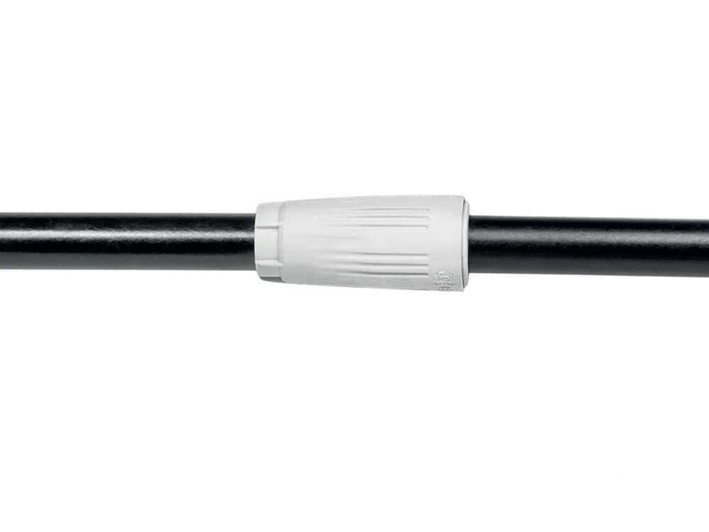 Scie sécateur télescopique à batterie extensible sur tige réglable OPP1820 Ryobi 18v avec barre de 20 cm 