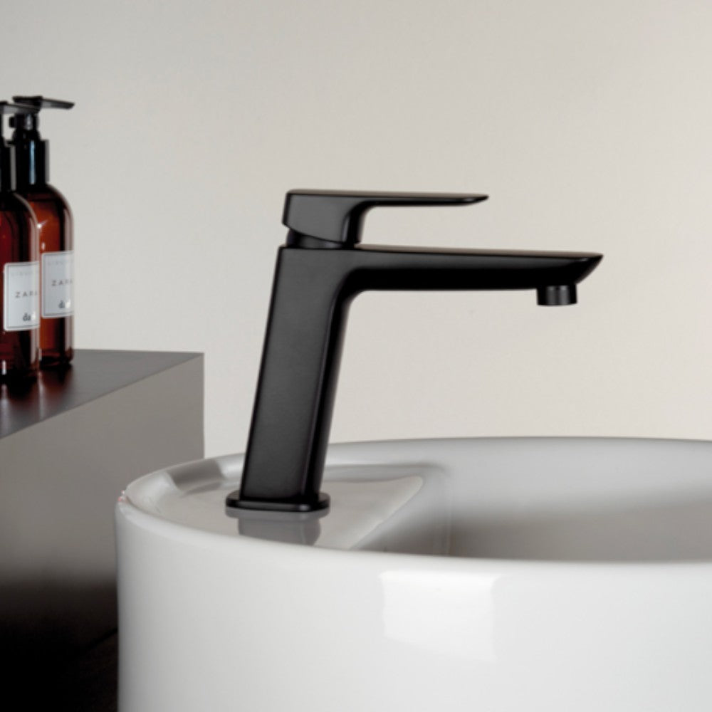 Miscelatore per lavabo medio monoforo nero opaco Nove