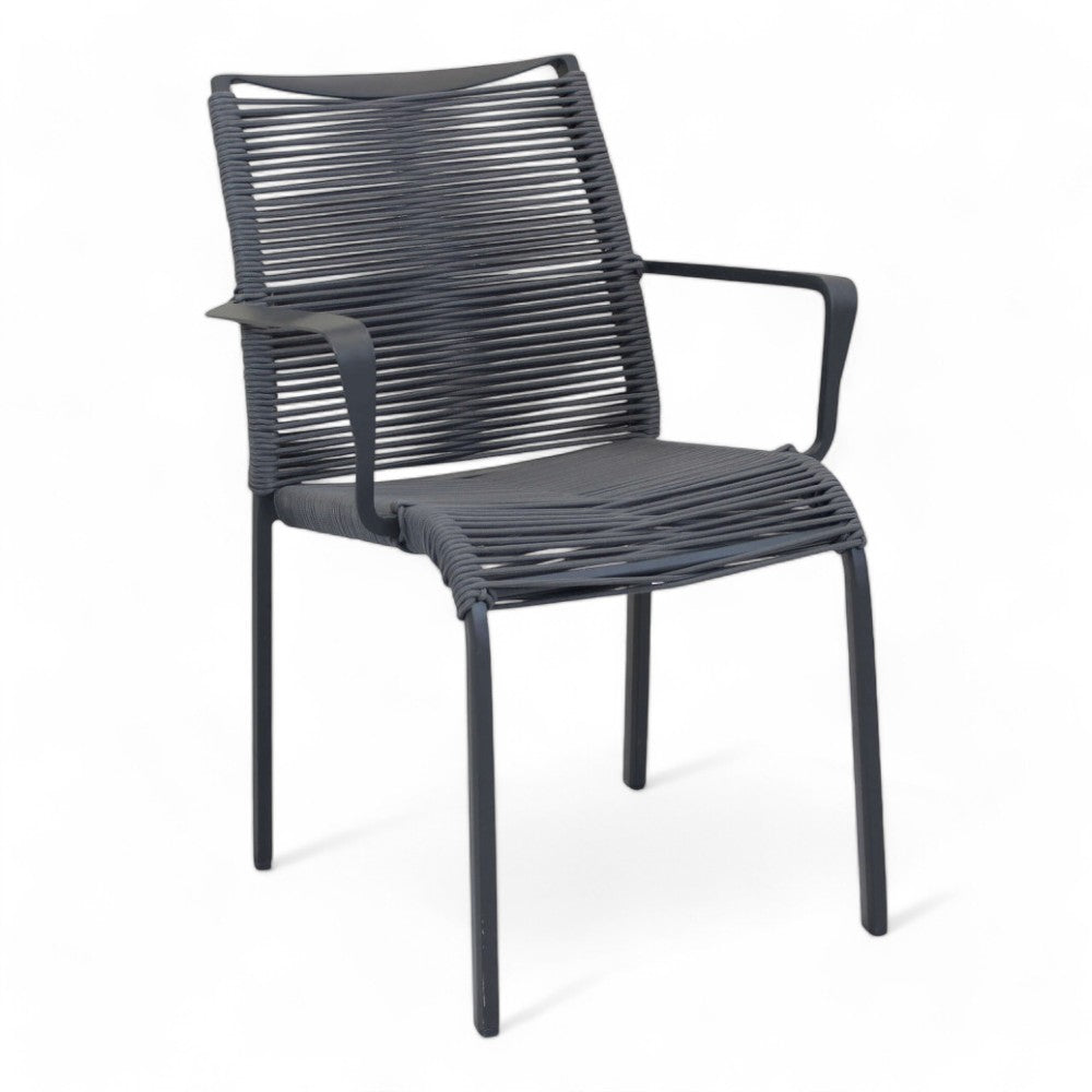 Fauteuil de jardin d'extérieur empilable avec structure en aluminium et assise en corde tressée Catania