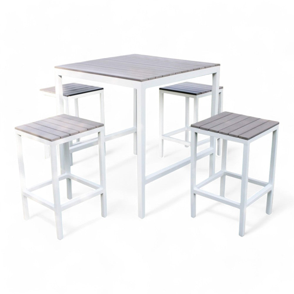 Table carrée de 80x80 cm de hauteur avec 4 tabourets en aluminium avec plateau en polywood effet bois en lattes Voga