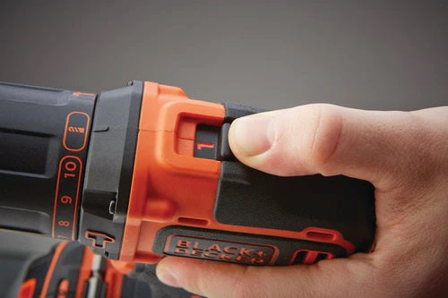 Trapano Avvitatore a Percussione 18V con doppia batteria in valigetta BLACK+DECKER BDCHD18KB