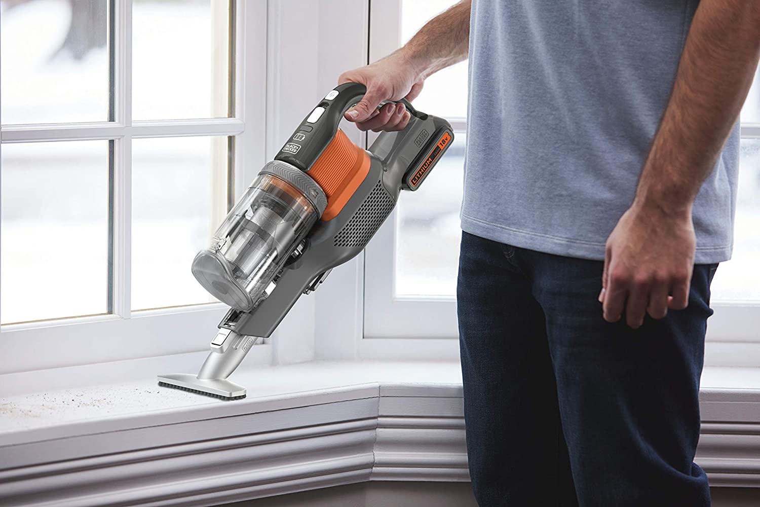 Scopa aspirapolvere senza filo ricaricabile Black Decker